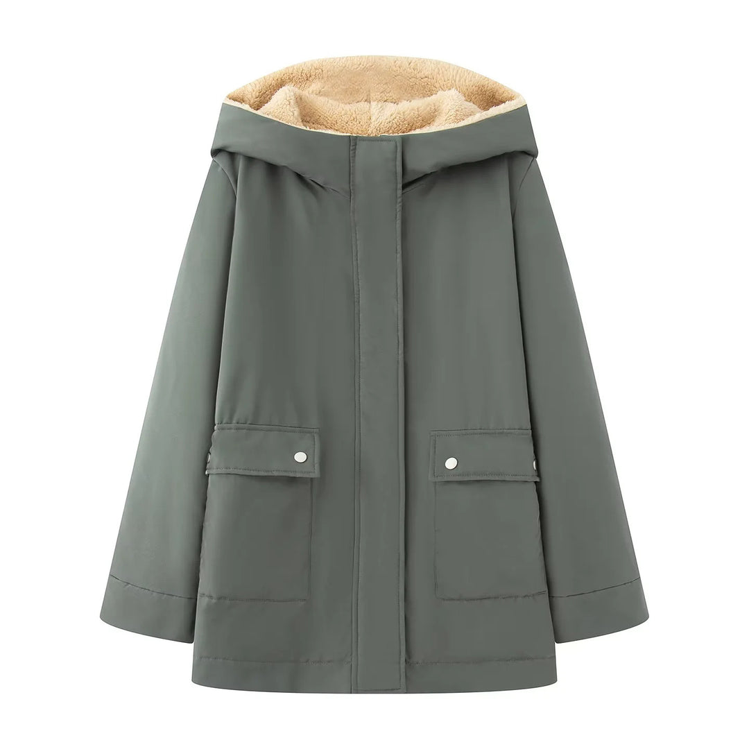 Damen gefütterte Kapuzenparka mit Teddyfutter, verdeckter Reißverschluss und großen Pattentaschen – Montévia
