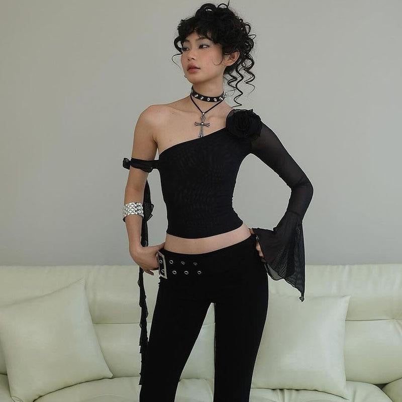 Damen Off-Shoulder Oberteil mit transparenten Ärmeln und dekorativen Akzenten Echo Archiv