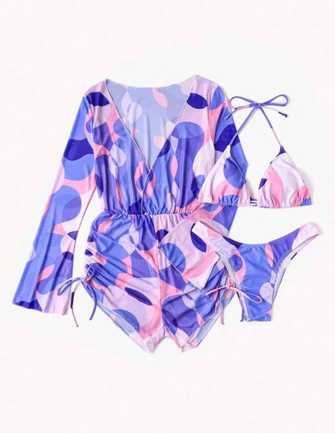 Damen Strandoutfit mit luftiger Tunika und Bikini Echo Archiv