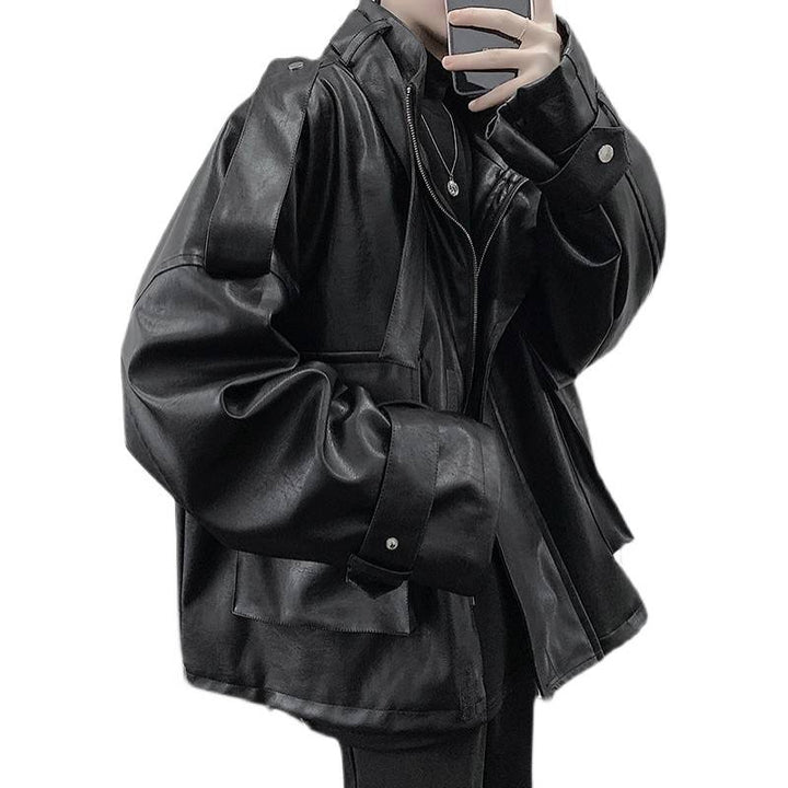Herren Weitgeschnittene Kunstlederjacke mit Kapuze, Utility-Taschen und verstellbaren Manschetten Echoarchiv
