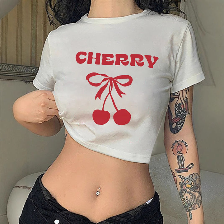 Damen Crop-T-Shirt mit verspieltem Kirschmotiv und elegantem Schleifenprint Echo Archiv
