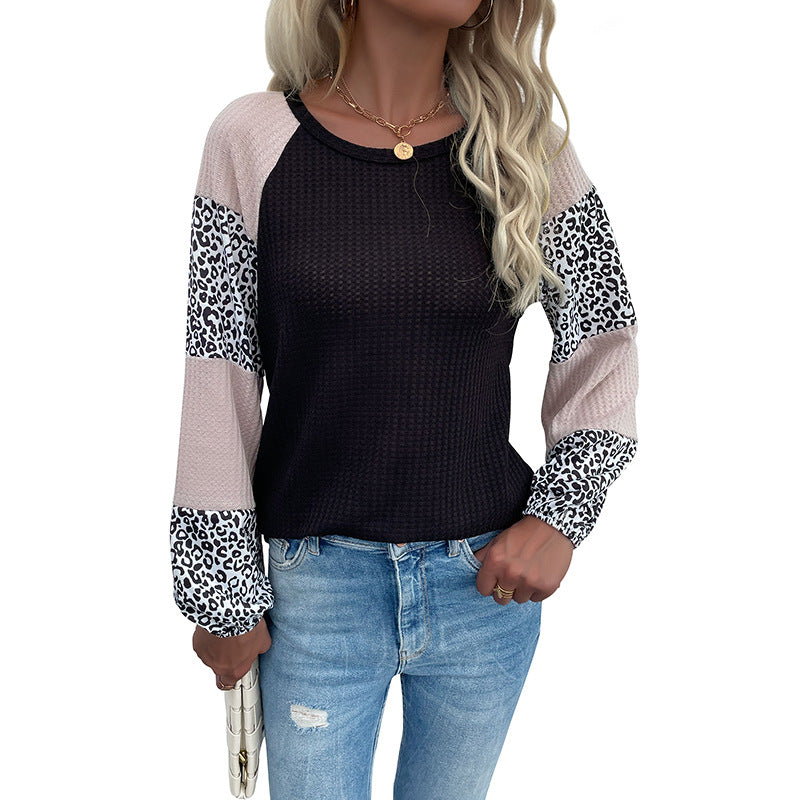 Damen Raglan-Langarmshirt aus Waffeljersey mit Colorblock-Ärmeln und Leoparden-Details Echoarchiv