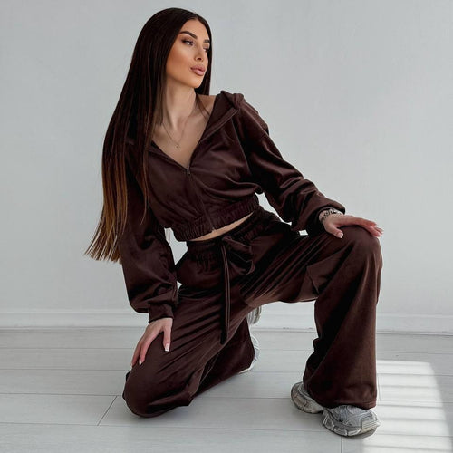 Damen Zweiteiliges Samt-Loungewear-Set mit Cropped-Zipjacke und weiter High-Waist-Sweathose – Avérine