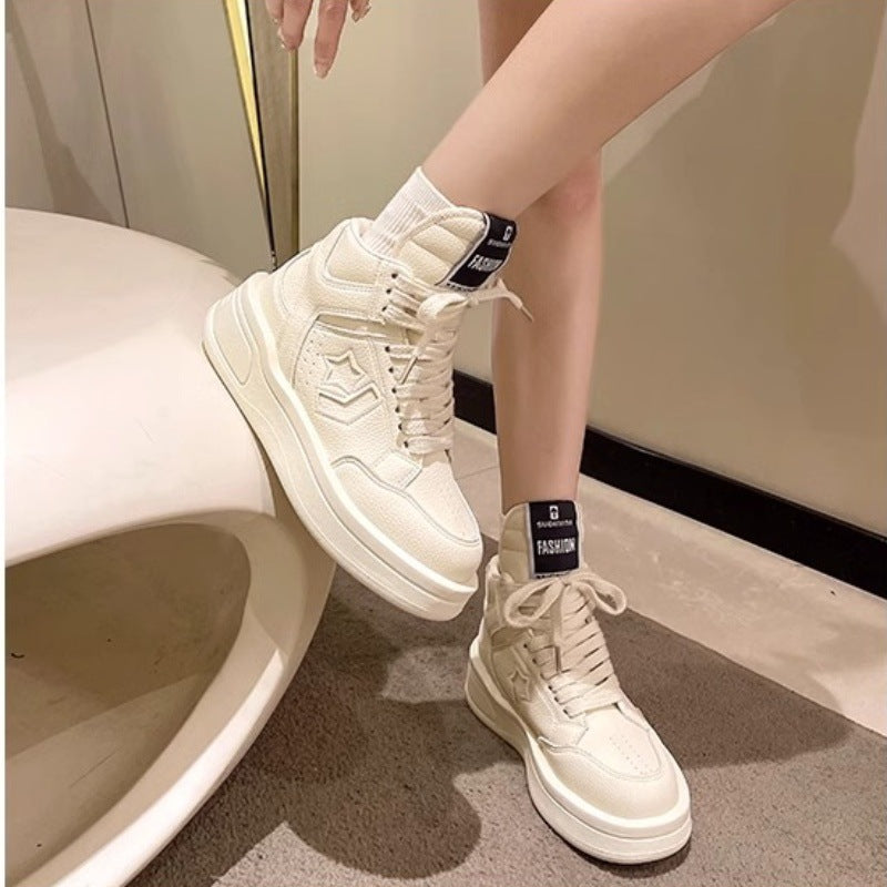 Damen Chunky High-Top Plateausneaker mit gepolstertem Schaft und ergonomischer Komfortsohle – Névara