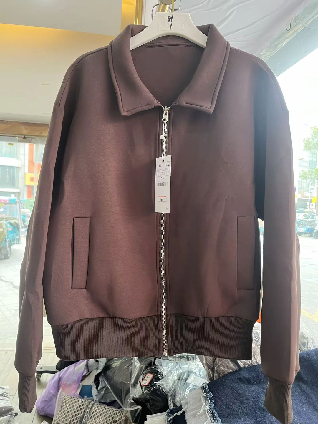 Damen lässige Sweatjacke mit durchgehendem Reißverschluss und Umlegekragen – Célinea
