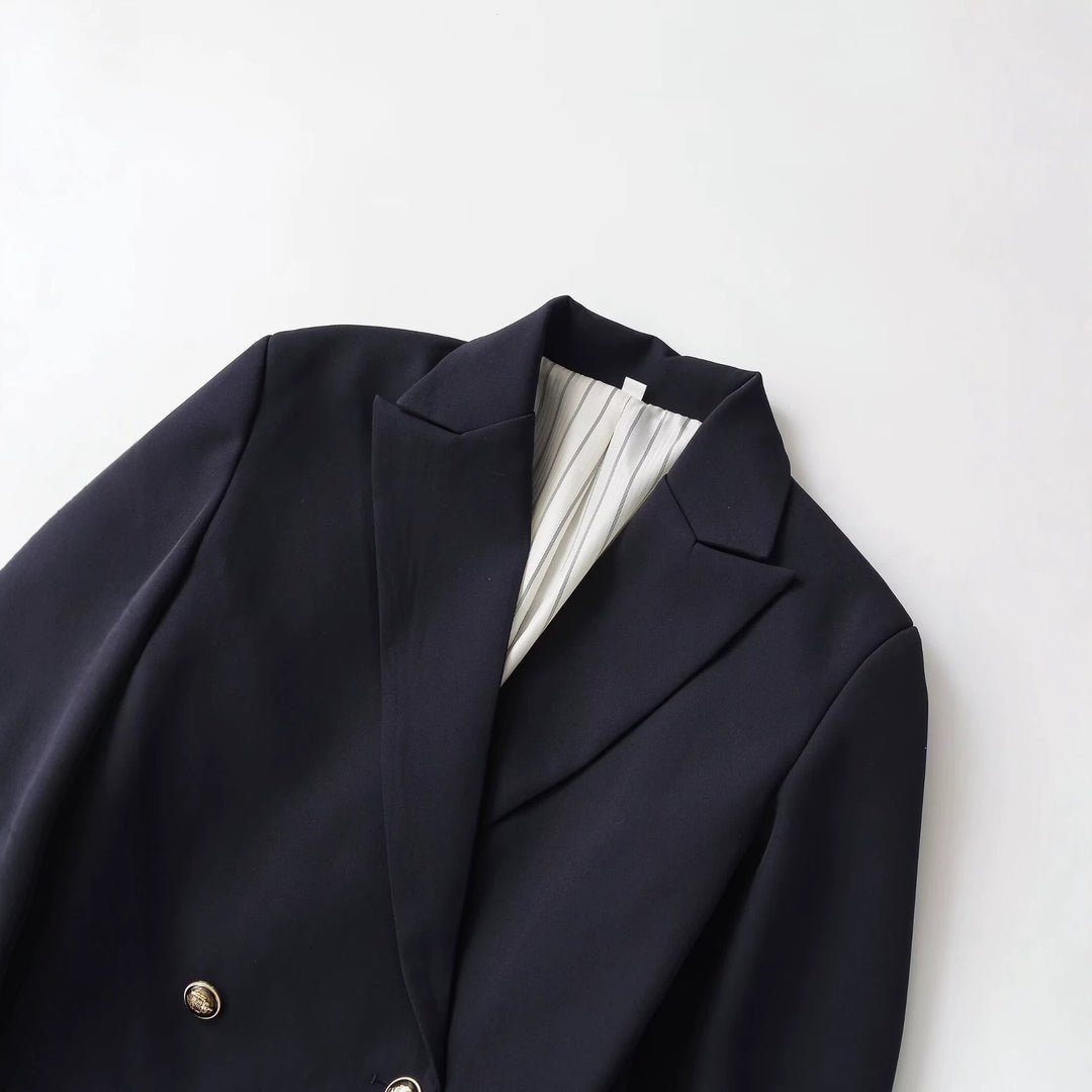 Damen Doppelreihiger Longblazer mit markanten Goldknöpfen und strukturierter Schulter Echo Archiv