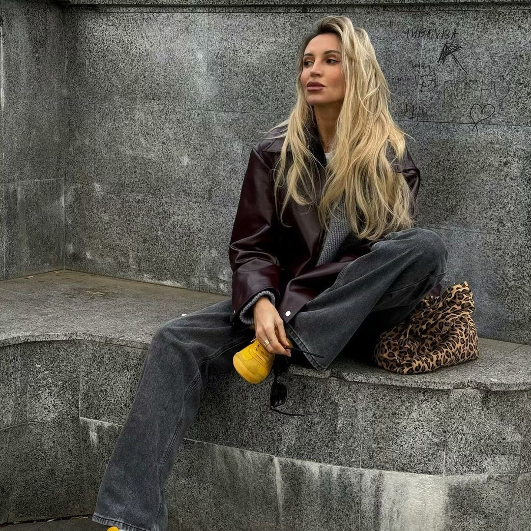 Damen 500+ leichte oversize Kunstleder‑Blousonjacke mit Hemdkragen, Reißverschluss und elastischem Saum Echo Archiv