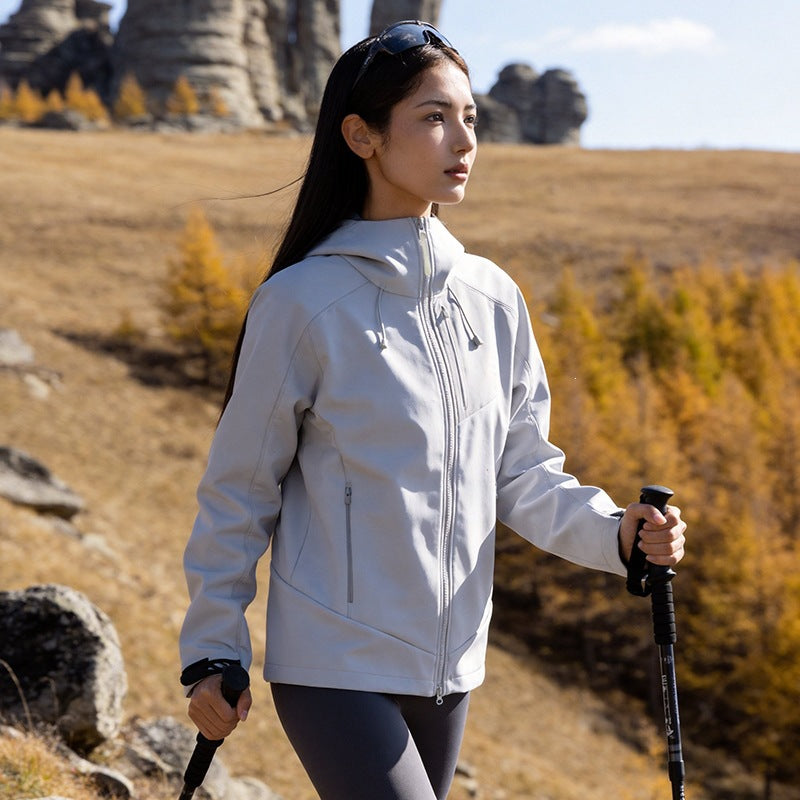Unisex Softshell Outdoorjacke mit Kapuze, winddicht und elastisch Echoarchiv