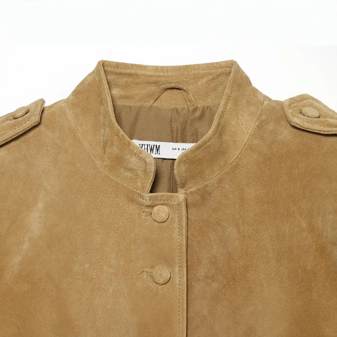 Damen Taillierte Wildlederjacke mit Stehkragen, Pattentaschen und Schulterklappen Echo Archiv
