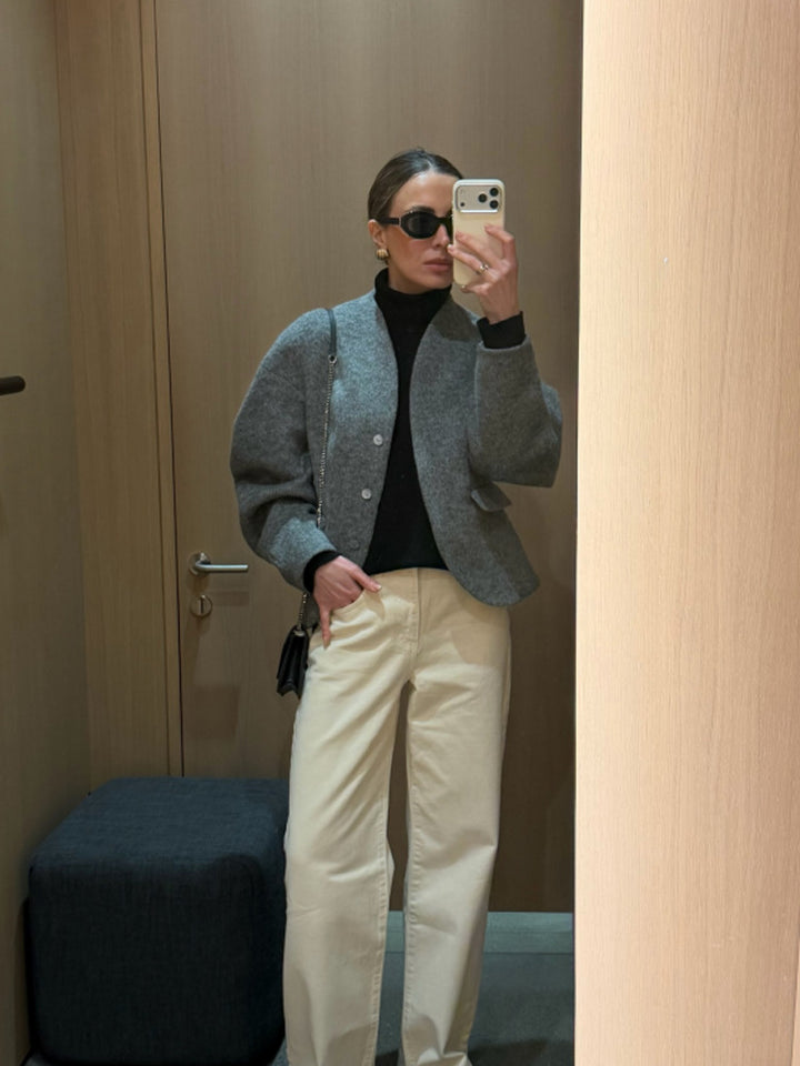 Damen Kurze Wolljacke mit Ballonärmeln und kastiger Silhouette Echoarchiv