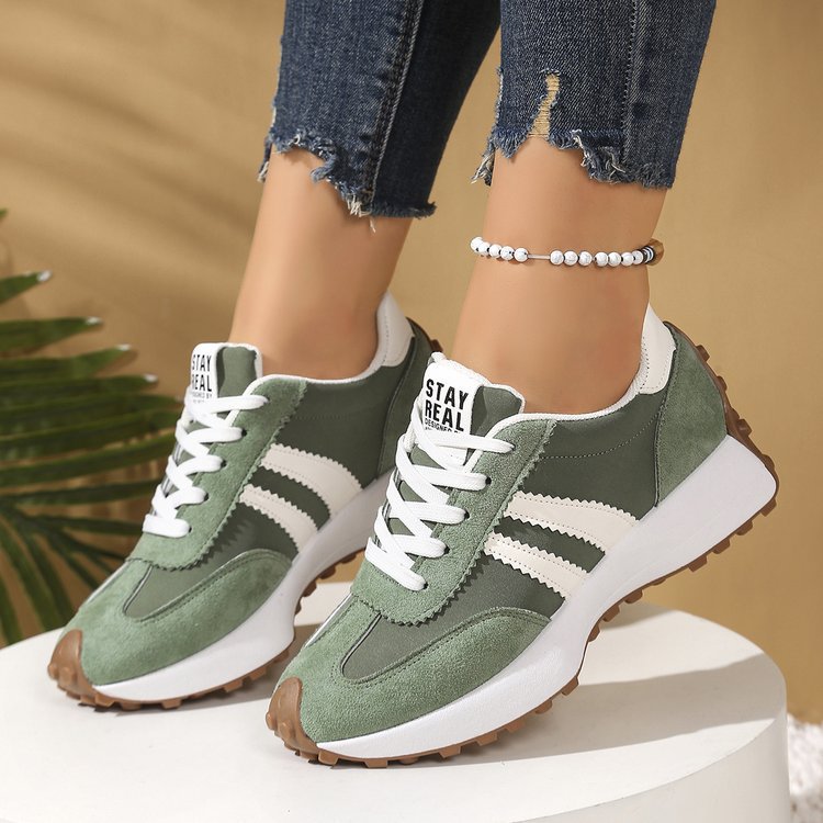 Damen Plateau-Laufsneaker mit Wildlederoptik und Leo-Akzenten Echo Archiv