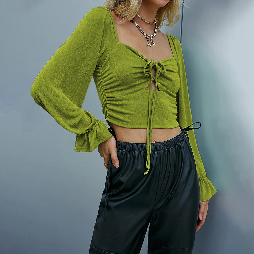 Damen gerafftes Crop-Top mit Herz-Bustier, Knoten-Detail und voluminösen Trompetenärmeln – Avérine