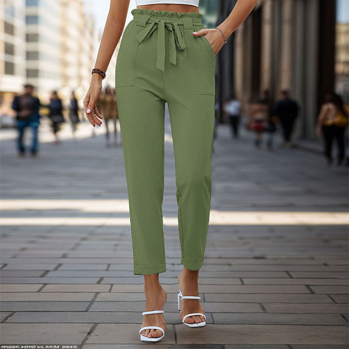 Damen Leichte Paperbag-Hose mit Gummibund, Bindegürtel und aufgesetzten Taschen Echoarchiv