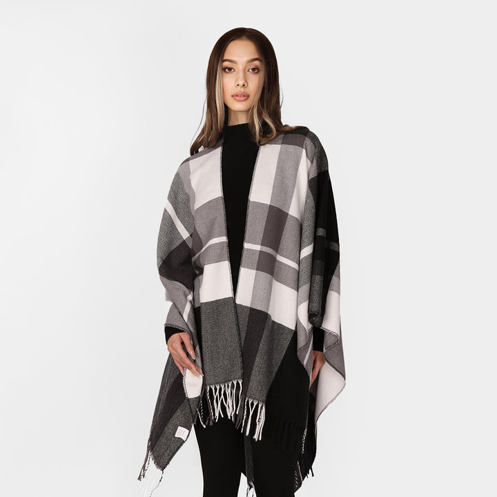 Damen Oversize-Karoponcho aus weichem Wollmix mit Fransensaum – Célinea