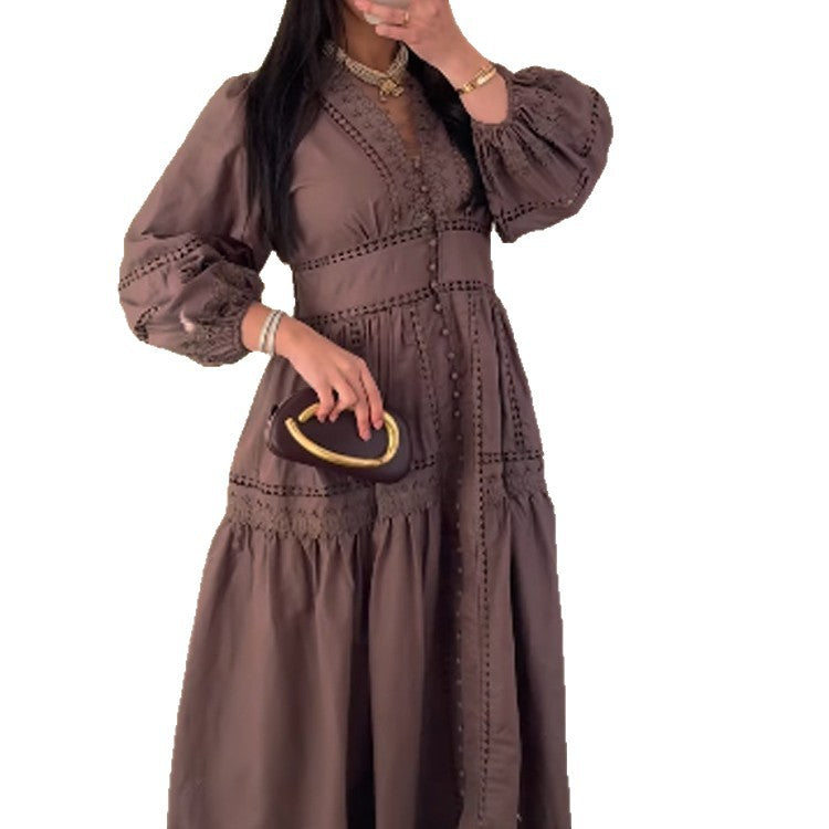 Damen Maxikleid im Boho‑Stil mit Spitzeneinsätzen, Knopfleiste und Ballonärmeln Echoarchiv
