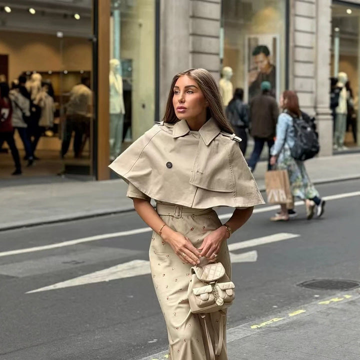 Damen Cropped Cape-Trench mit doppelreihiger Knopfleiste und Schulterklappen Echoarchiv