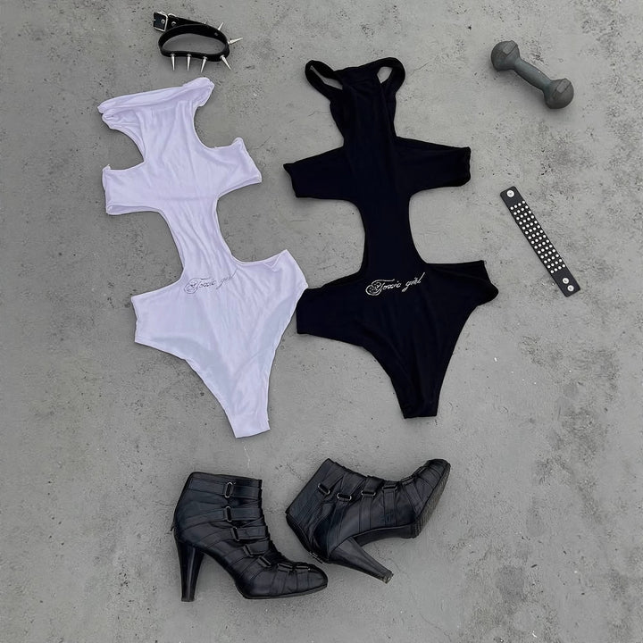 Damen Einteiler mit Kapuze und seitlichem Cut-Out Echo Archiv