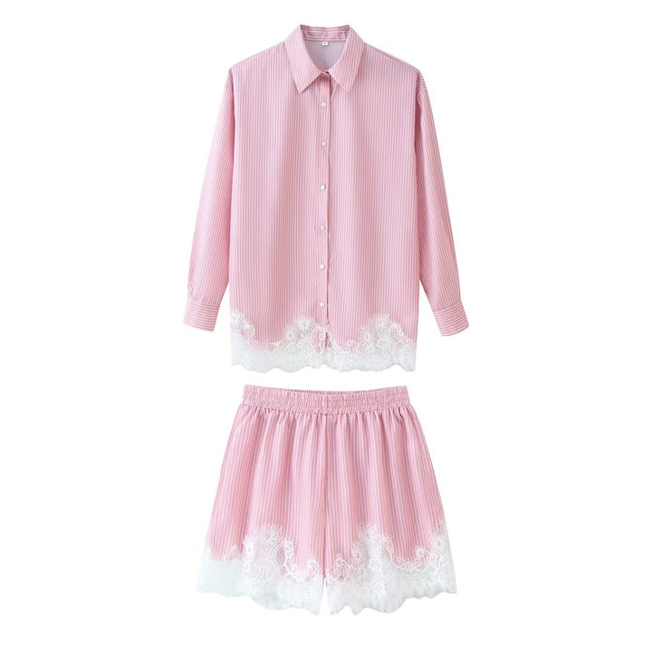 Damen nan zweiteiliges Satin-Pyjama-Set mit Hemdbluse, Gummibund-Shorts und Spitzenbesatz Echo Archiv
