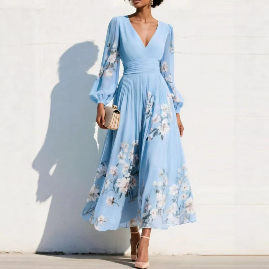 Damen Chiffon-Midikleid mit V‑Ausschnitt, geraffter Taille und floralem Plissee-Rock – Élara
