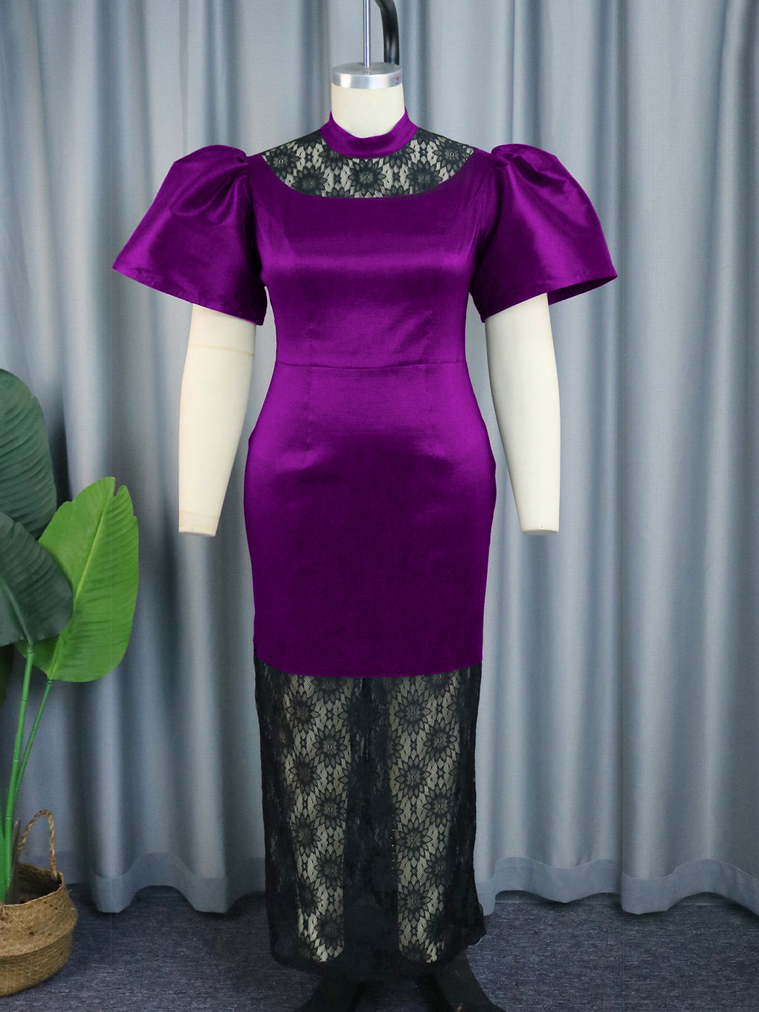 Damen Elegantes Maxikleid mit dekorativen Puffärmeln und romantischem Spitzenunterbau Echo Archiv