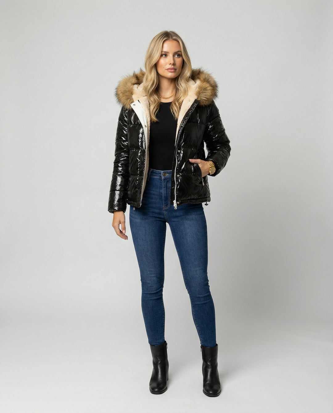 Damen Glänzende Winterjacke mit abnehmbarer Kapuze und Kunstfellkragen Echoarchiv