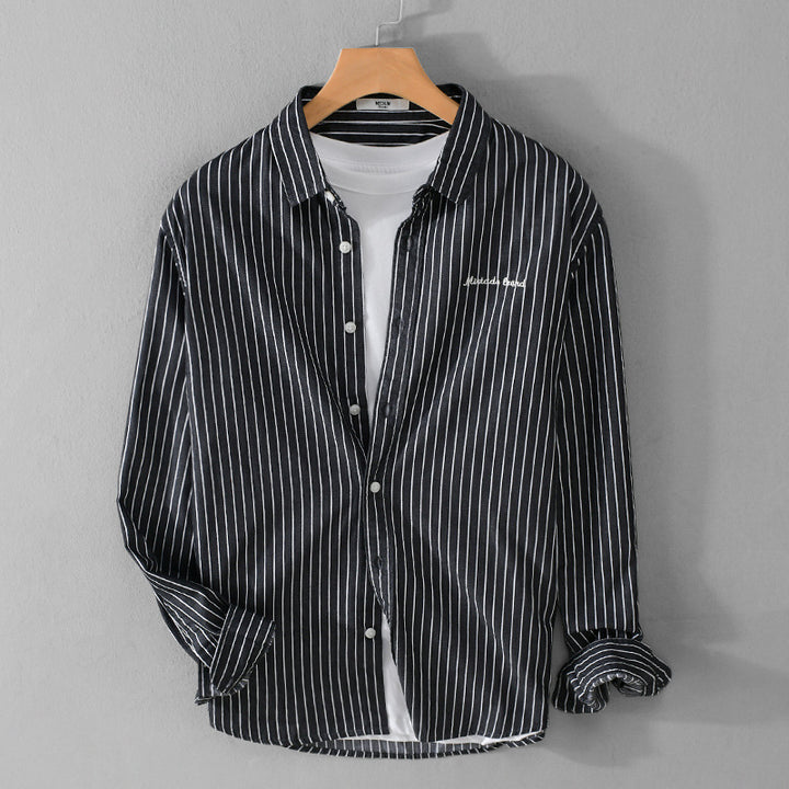 Herren Nadelstreifen-Lagenhemd im Overshirt-Stil mit dezenter Bruststickerei Echoarchiv