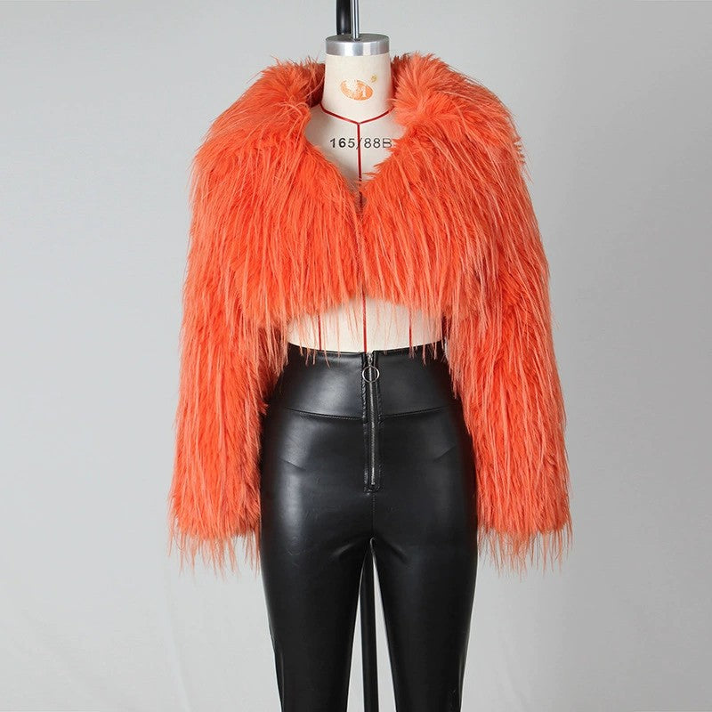 Damen Flauschiger Cropped-Bolero aus Hochflor-Kunstpelz mit spitzem Revers Echo Archiv