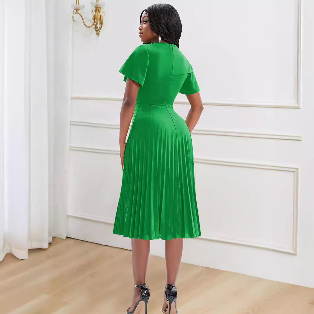 Damen Plissee-Kleid mit asymmetrischem Schnitt und eleganter Rüsche Echo Archiv