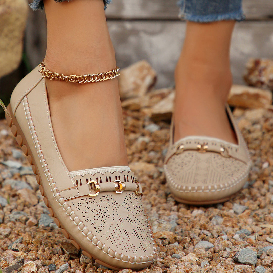 Damen  perforierte Mokassin-Loafer mit gepolstertem Komfortfußbett und dekorativem Metalldetail Echo Archiv