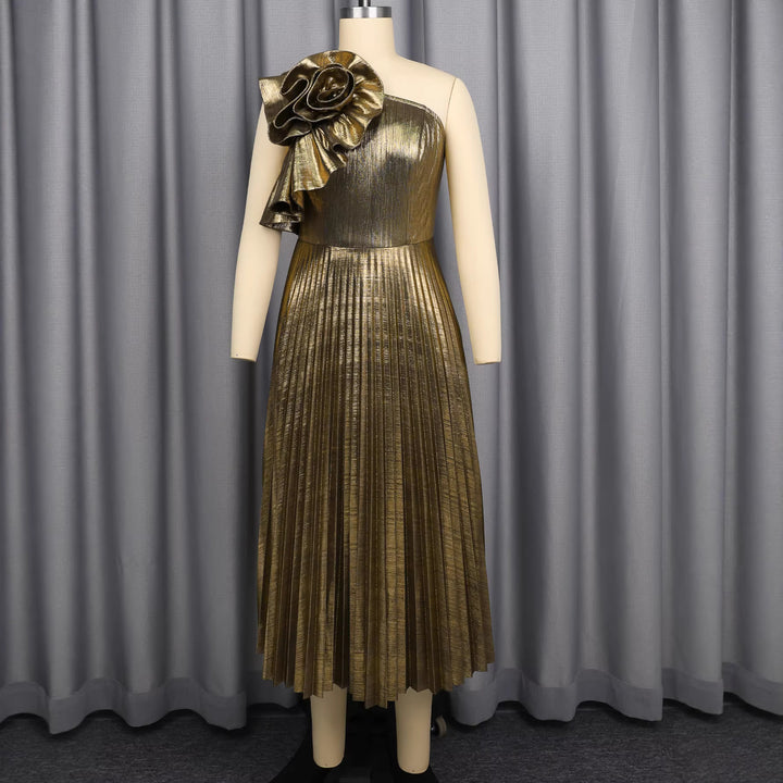 Damen glamouröses Abendkleid mit asymmetrischem Design und dekorativem Rüschendetail Echo Archiv