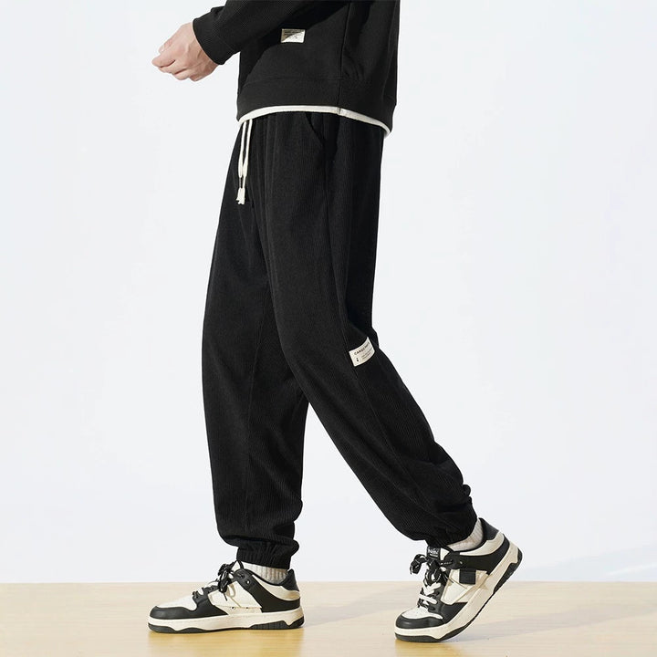 Herren Relaxed-Fit Cord-Jogginghose mit Tunnelzug, elastischen Knöchelbündchen & Cargo-Detail Echo Archiv