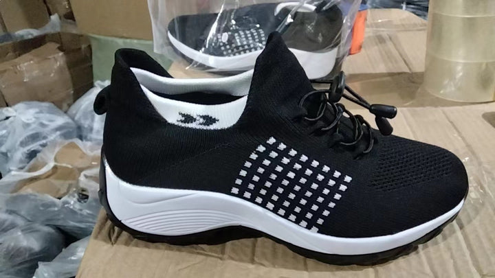 Damen Strick-Sockensneaker mit elastischem Schaft, Schnellzug und dämpfender Plateausohle Echoarchiv