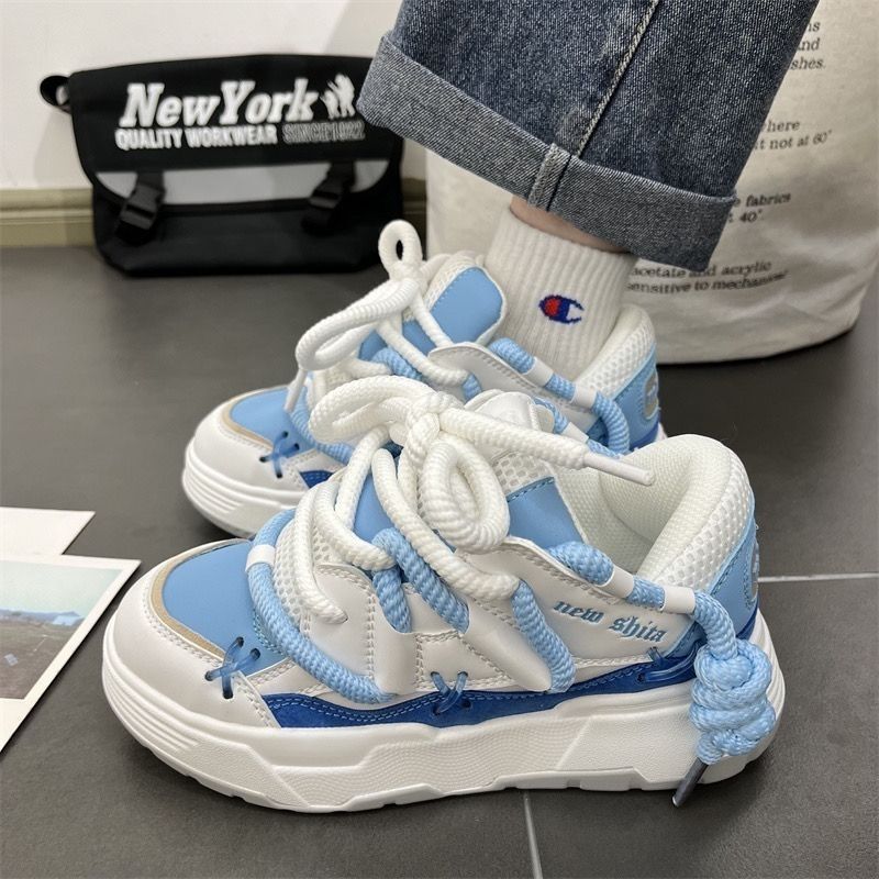 Damen Sportliche Sneakers mit innovativer Dämpfung und robustem Design Echo Archiv