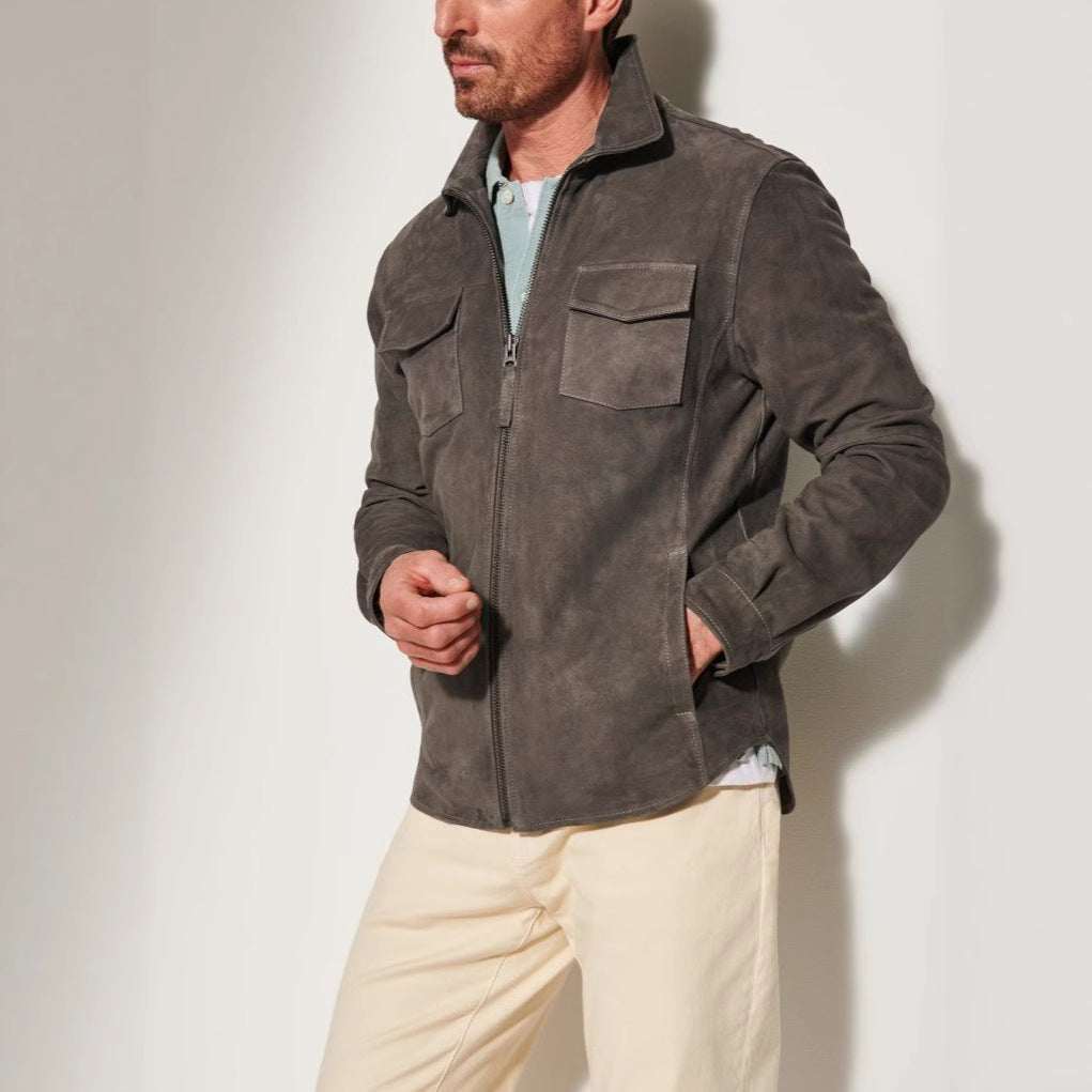Herren Wildlederjacke mit praktischen Pattentaschen und elegantem Schnitt Echoarchiv
