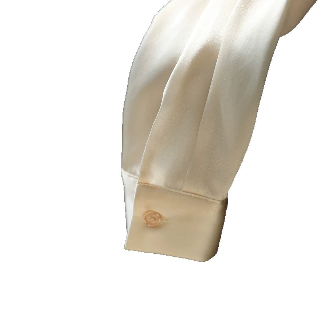 Damen Elegante satinierte Bluse mit knöpfbarem Ausschnitt Echoarchiv