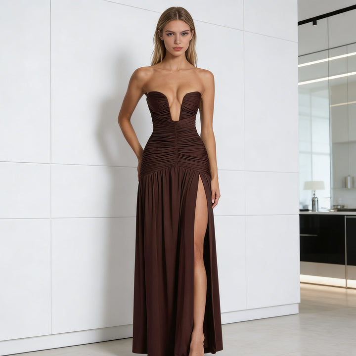 Damen Elegantes Maxikleid mit tiefem V-Ausschnitt und raffinierten Drapierungen Echo Archiv