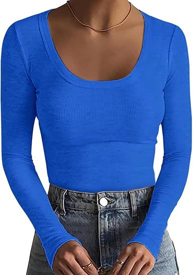 Damen Schmal geschnittenes Langarm-Feinstricktop mit weitem U-Ausschnitt Echo Archiv