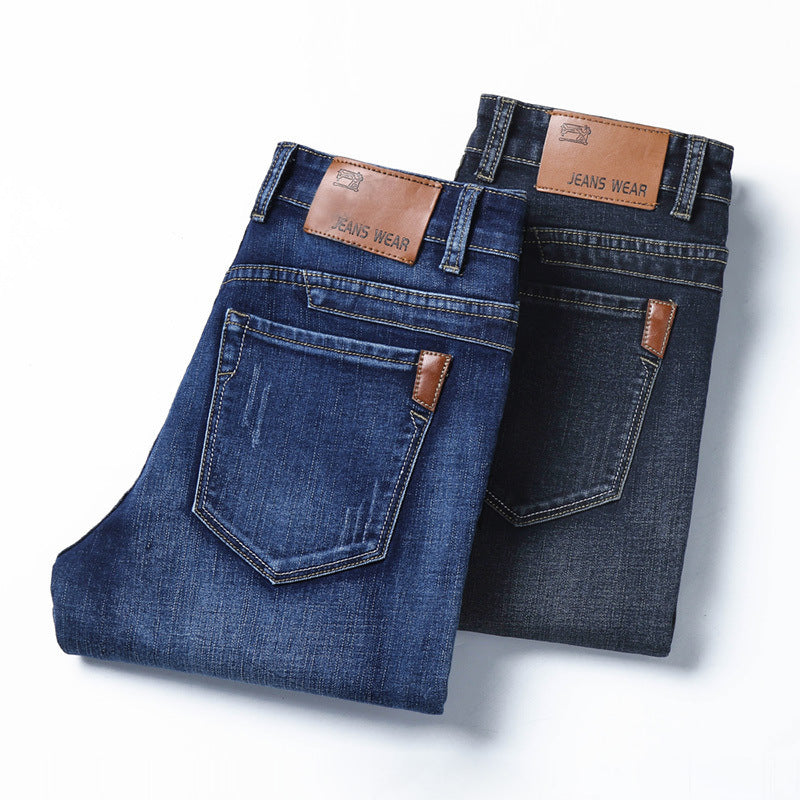 Herren schmal geschnittene Jeans mit angenehmem Stretch-Anteil und modernen Details Echoarchiv