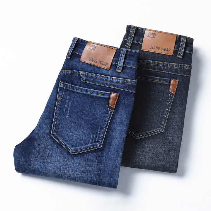 Herren schmal geschnittene Jeans mit angenehmem Stretch-Anteil und modernen Details Echoarchiv