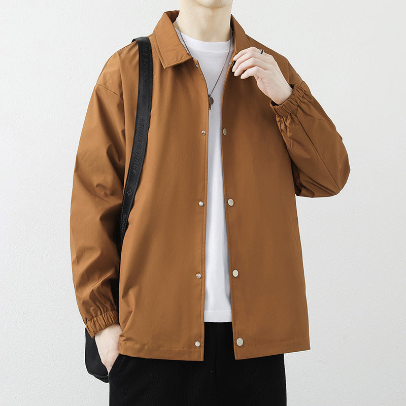 Herren leichte Übergangsjacke mit modernem Schnitt und praktischen Druckknöpfen Echoarchiv