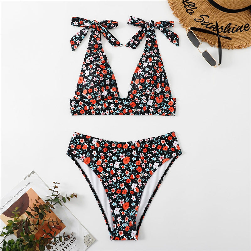 Damen Triangel-Bikini mit verstellbaren Schulterdetails und floralem Muster Echo Archiv
