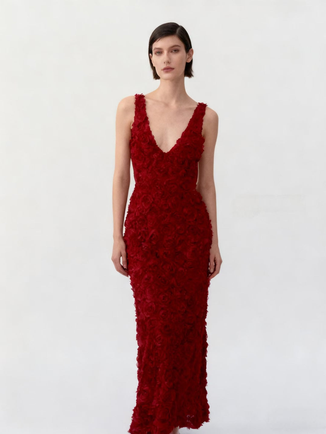 Damen Maxikleid mit opulentem Blumendesign und tiefem V-Ausschnitt Echo Archiv