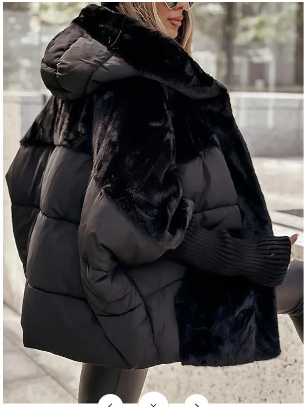 Damen nan oversized gesteppte Winterjacke mit Kunstfellpanelen, Kapuze und integrierten Rippenärmel-Details Echo Archiv