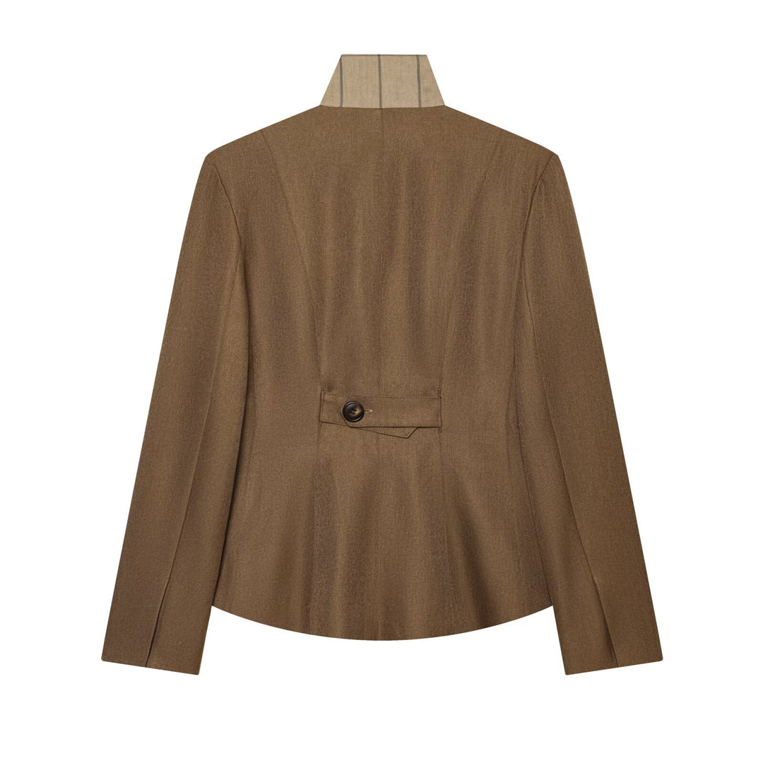 Damen Taillierter Wollblazer mit Stehkragen und Zierknopfleiste Echo Archiv