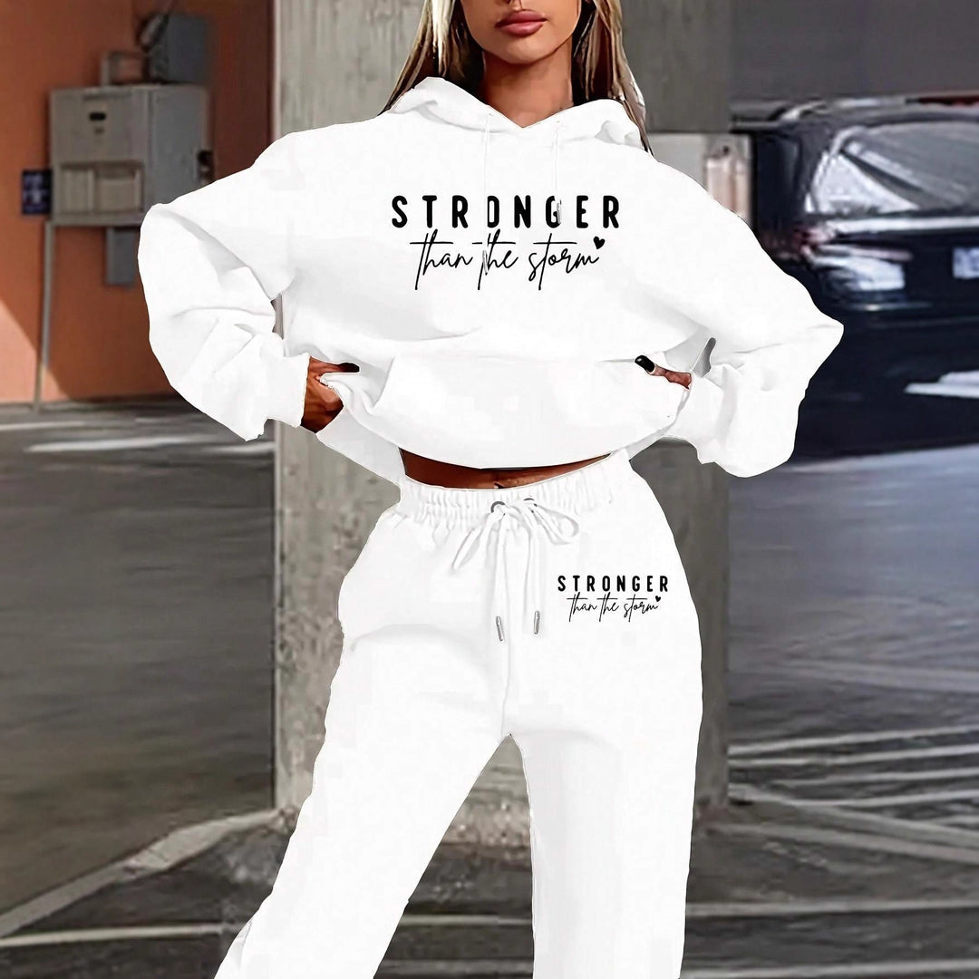 Damen Cropped-Hoodie und Jogginghose Set mit Statement-Print, Kängurutasche und elastischem Bund – Auréline