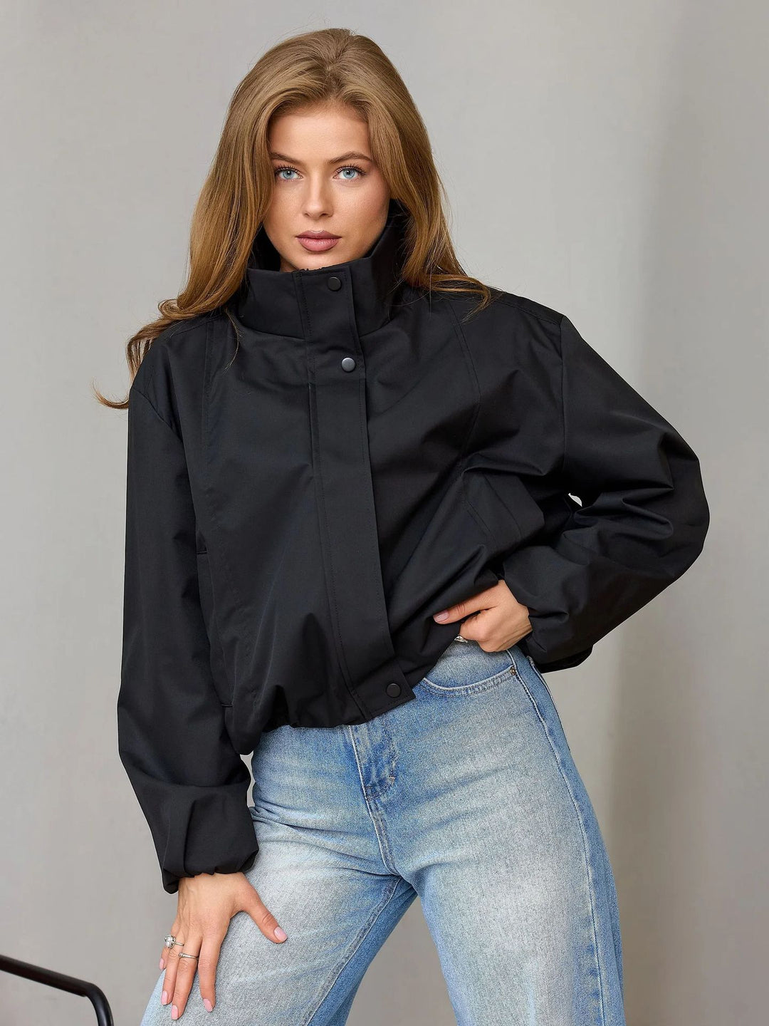 Damen Modische und bequeme Übergangsjacke – Célinea