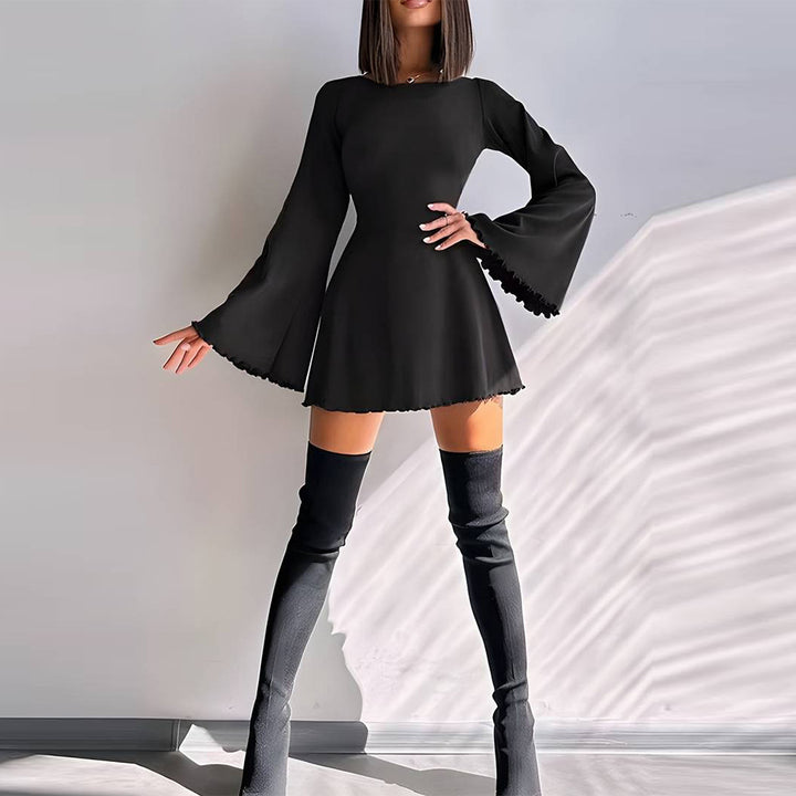 Damen A-Linien Minikleid mit ausgestellten Trompetenärmeln und taillierter Silhouette – Élara