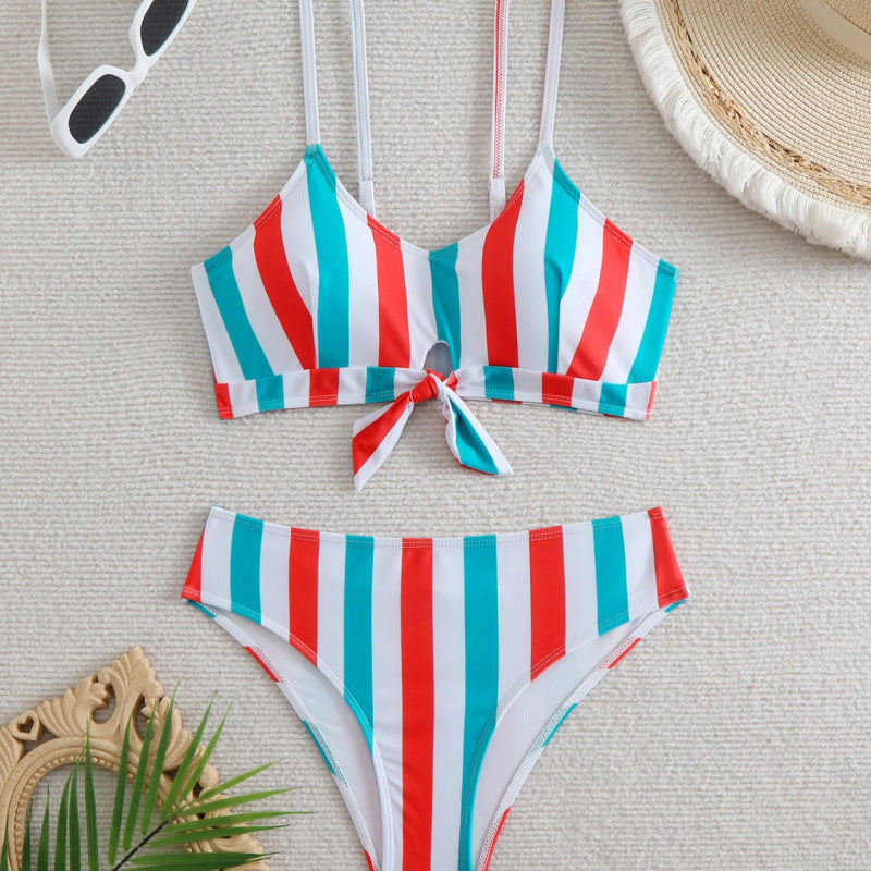 Damen Bikiniset mit eleganten Streifen und chicem Knoten Echo Archiv