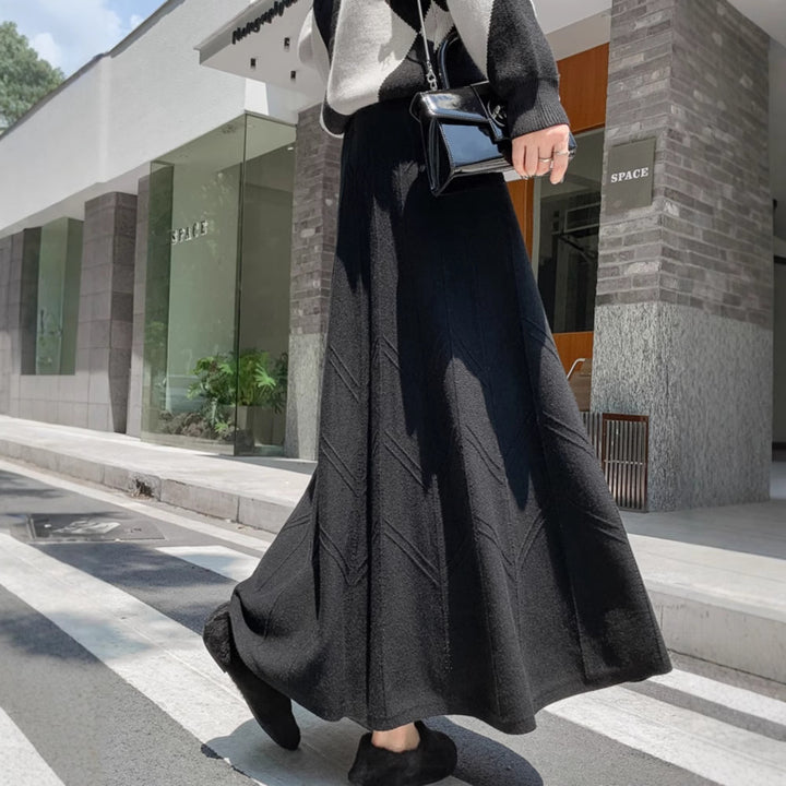 Damen Eleganter, schwingender Maxirock mit strukturiertem Design Echo Archiv