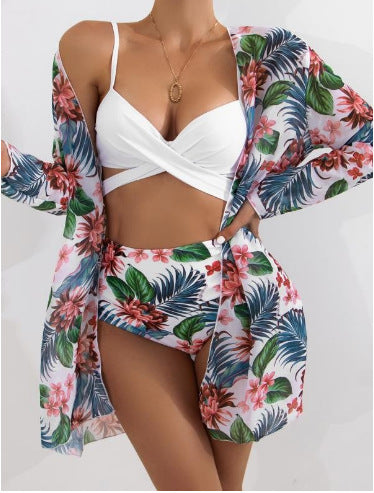 Damen Zweiteiliges Bikini-Set mit floralem Wickelüberwurf Echo Archiv